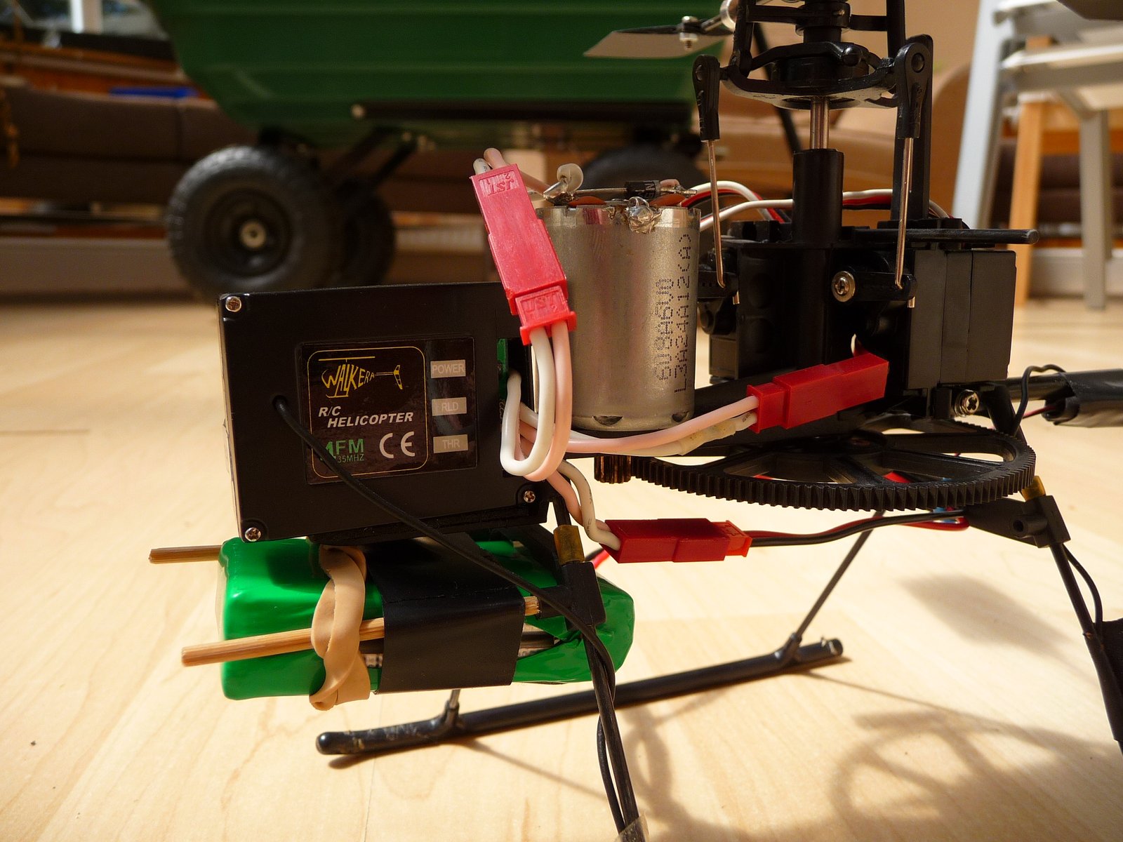 LiPo mod battery mount on the HoneyBee V1
